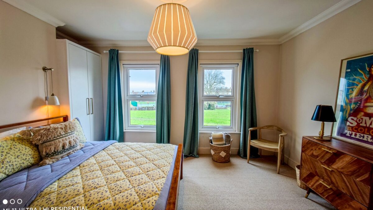 St. Johns Terrace, Plumstead Common, London, SE18