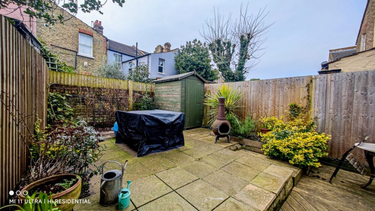 St. Johns Terrace, Plumstead Common, London, SE18