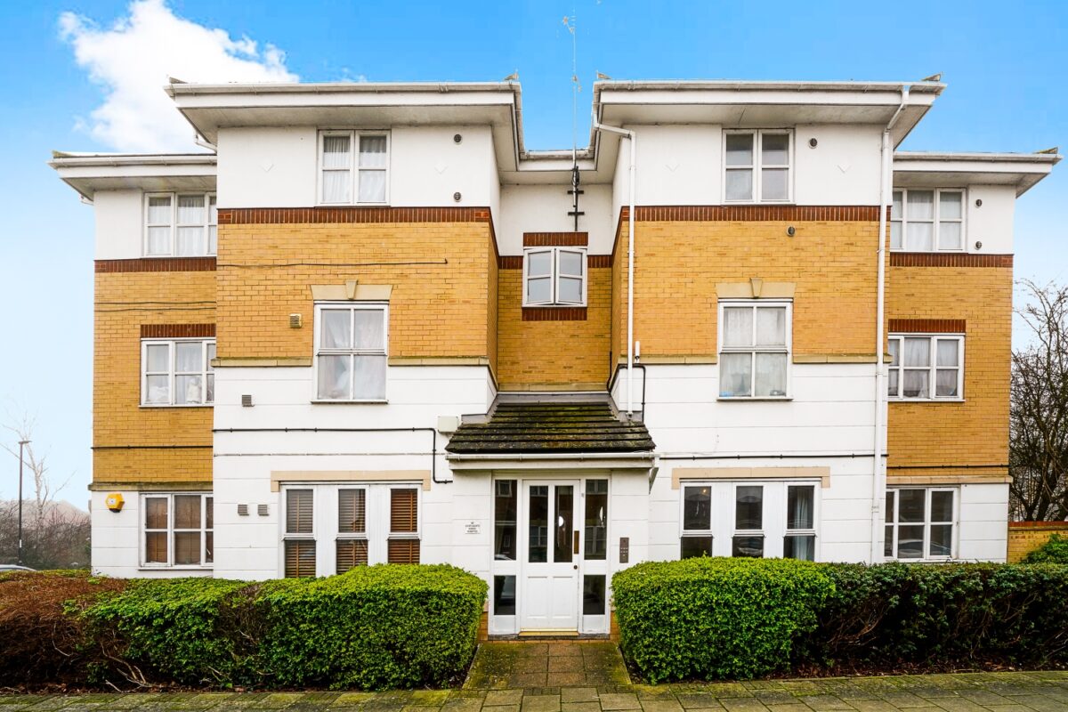 Floathaven Close, London, SE28