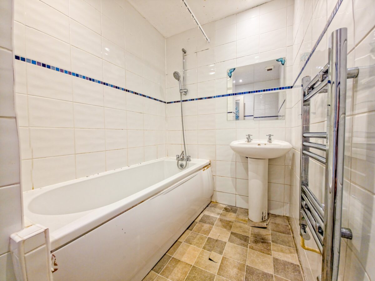 43, Whernside Close, Thamesmead, SE28