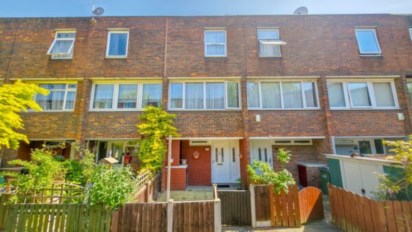 Marshall Path, London, SE28