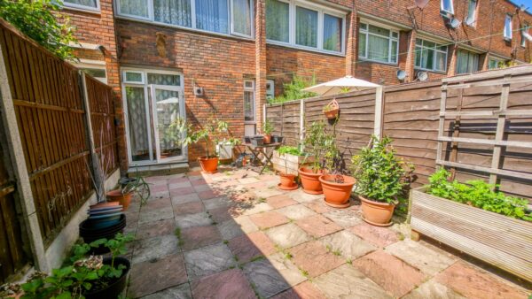 Marshall Path, London, SE28