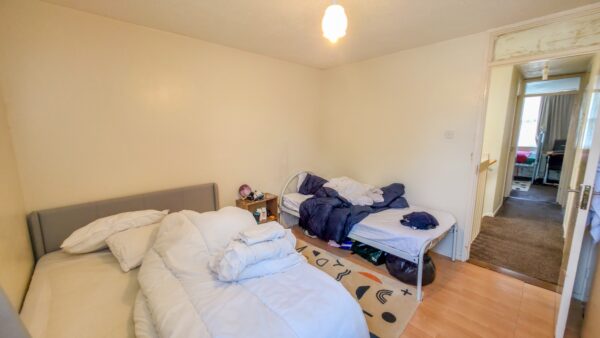 Marshall Path, London, SE28