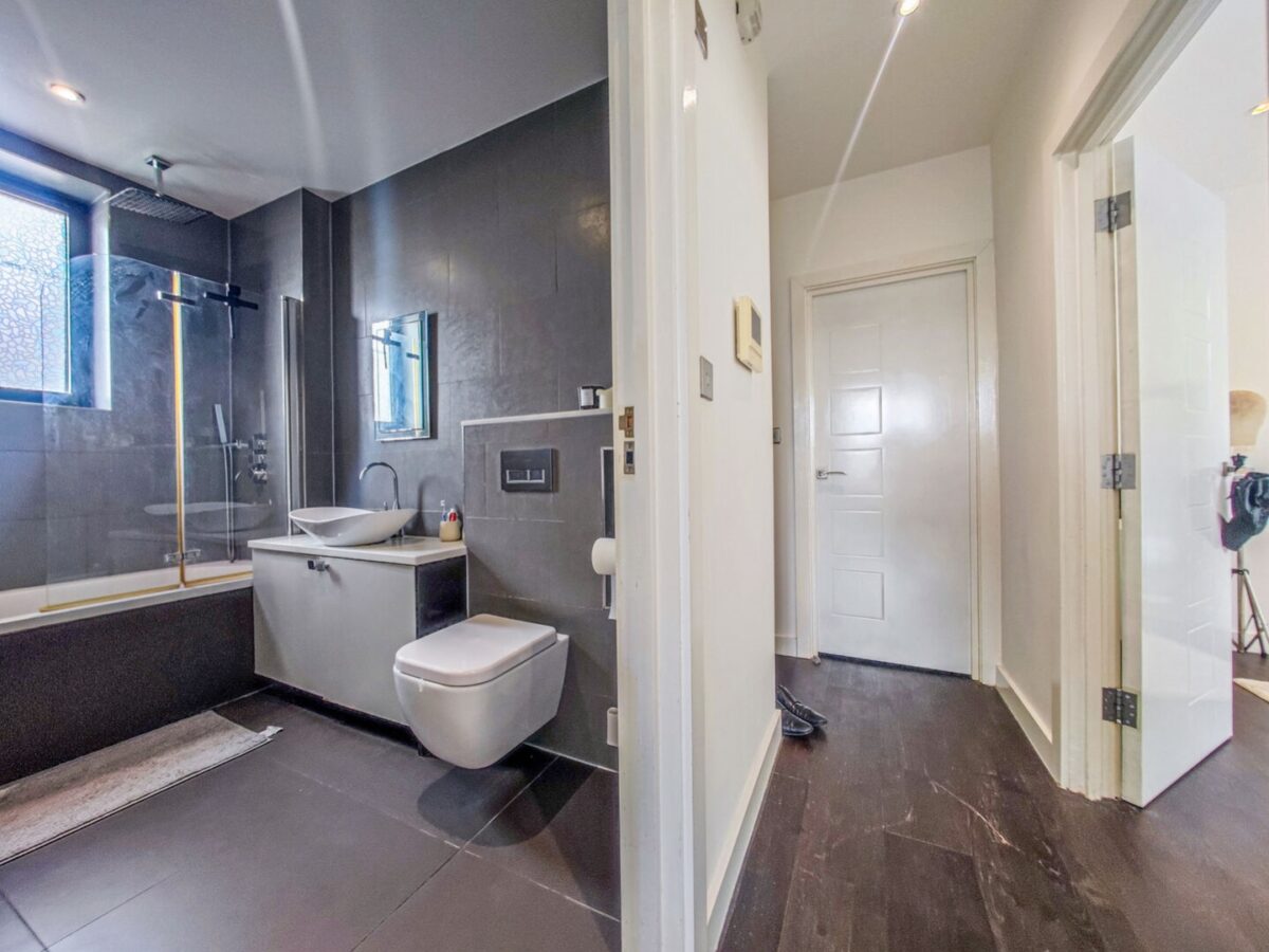 Flat 4 Confidence House, Manthorp Road, London, SE18