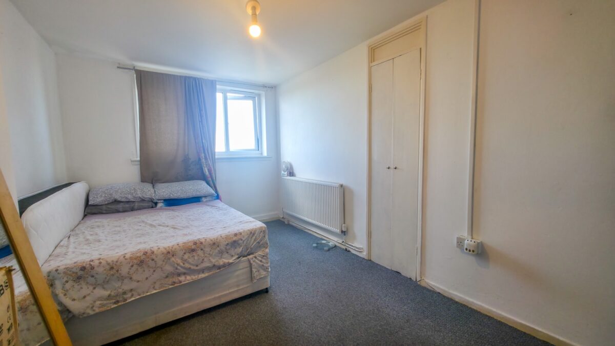 Flat 95 Wordsworth House, 6 Woolwich Common, London