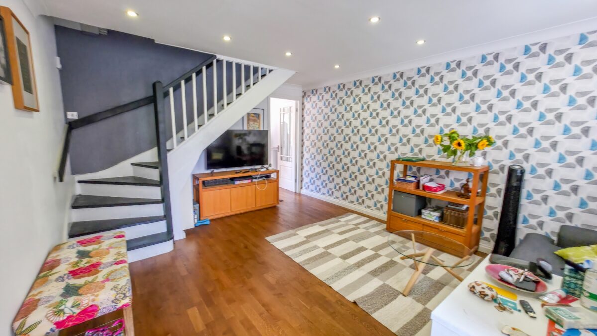 Avocet Mews, London, SE28