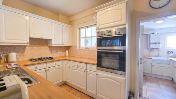 Swingate Lane, Plumstead Common, London, SE18