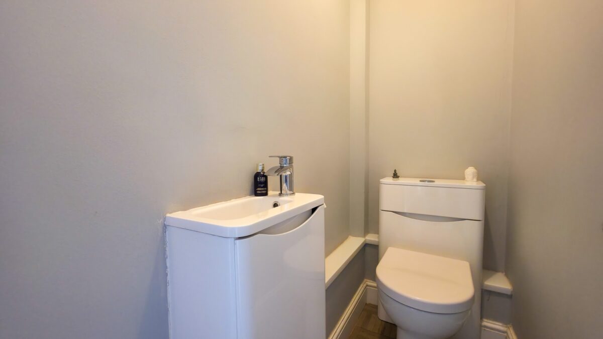 Swingate Lane, Plumstead Common, London, SE18