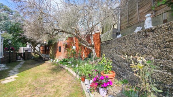 Swingate Lane, Plumstead Common, London, SE18