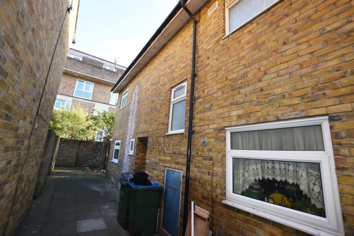 Keemor Close, Woolwich Common SE18
