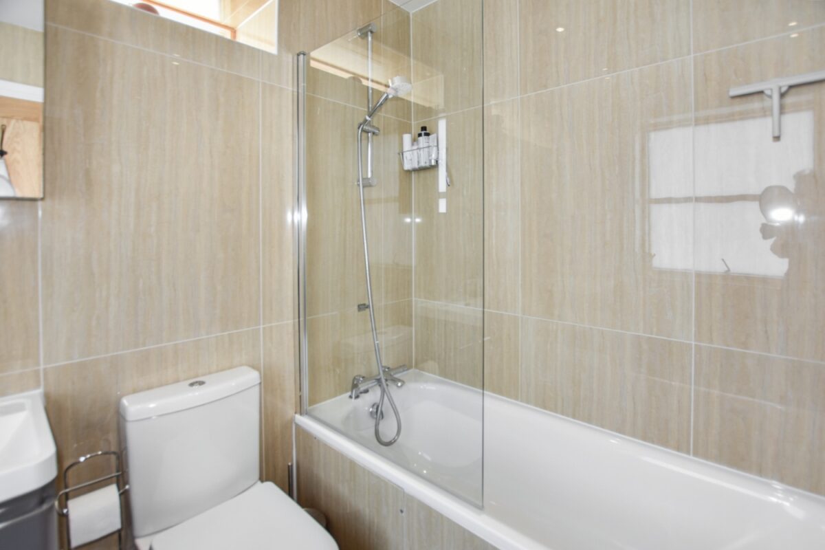 21 Upper Wickham Lane, Welling