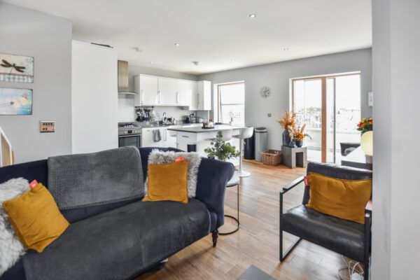 21 Upper Wickham Lane, Welling