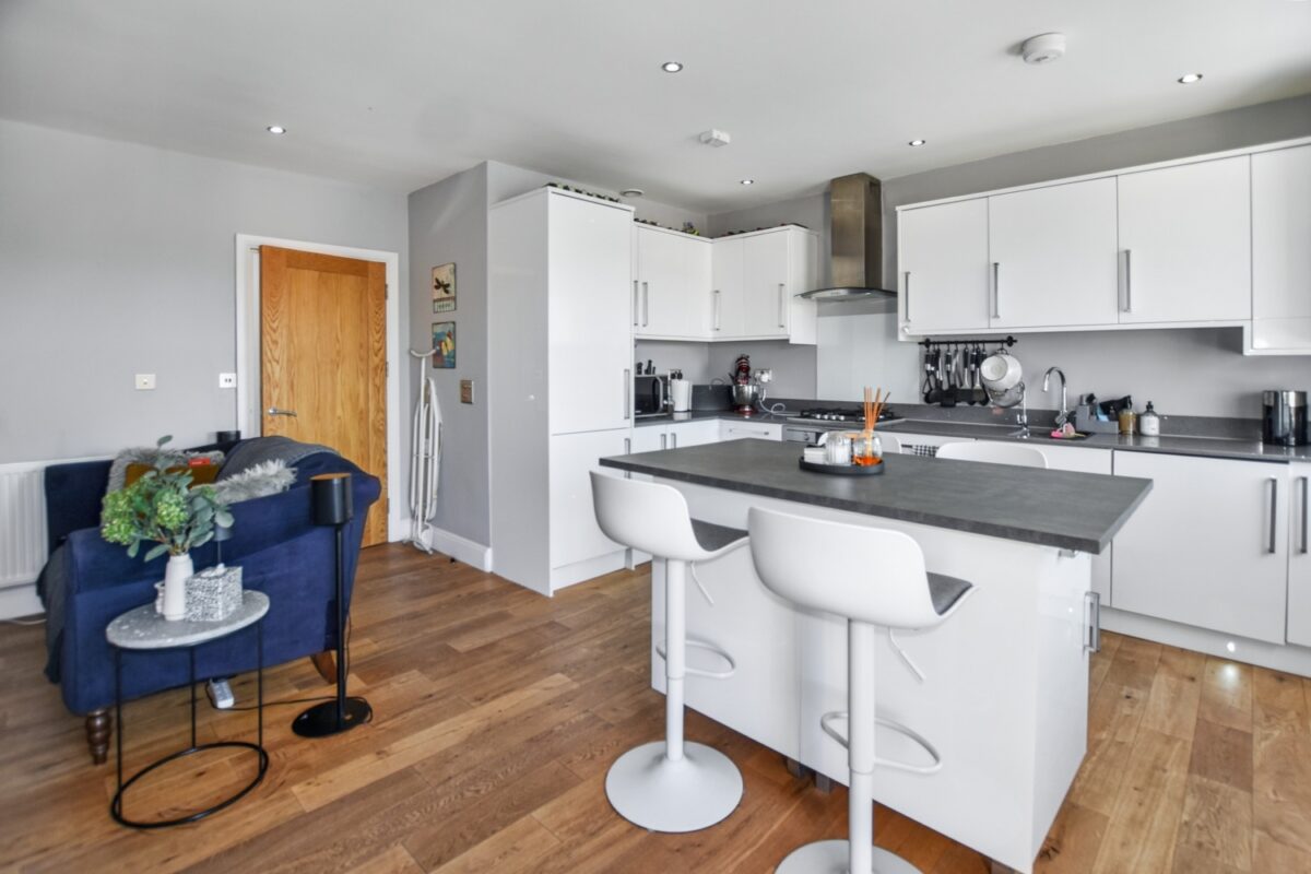 21 Upper Wickham Lane, Welling