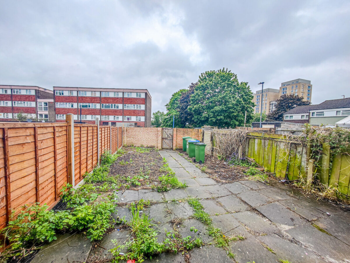 24, Charles Grinling Walk, Woolwich, SE18