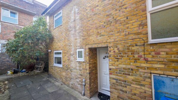 Keemor Close, Woolwich Common SE18