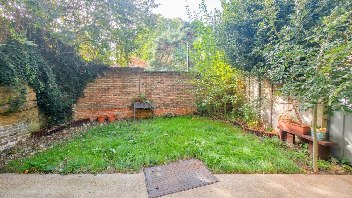 Keemor Close, Woolwich Common SE18