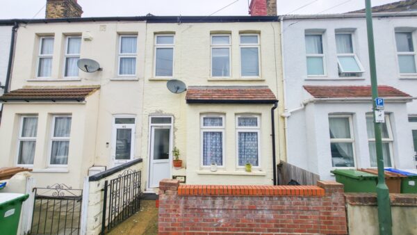 Overton Road, London, SE2