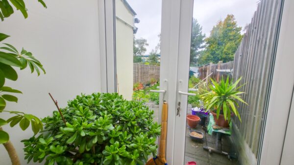 Overton Road, London, SE2