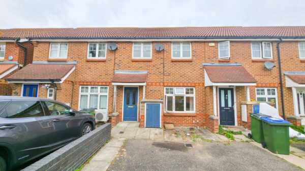 Greenhaven Drive, Central Thamesmead, London, SE28
