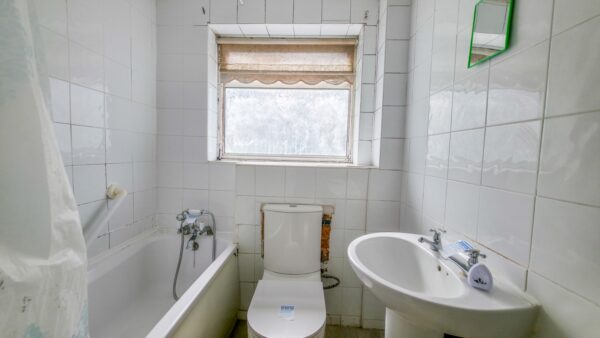 Overton Road East, Abbey Wood, SE2