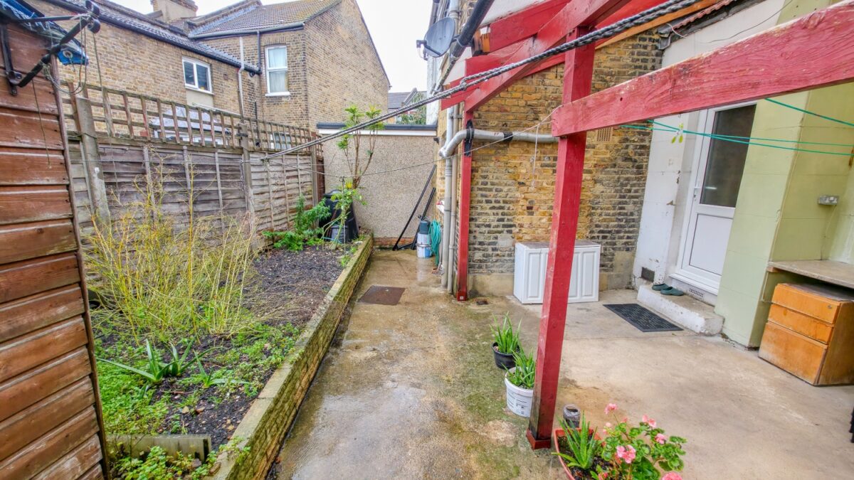 Reidhaven Road, Plumstead, SE18