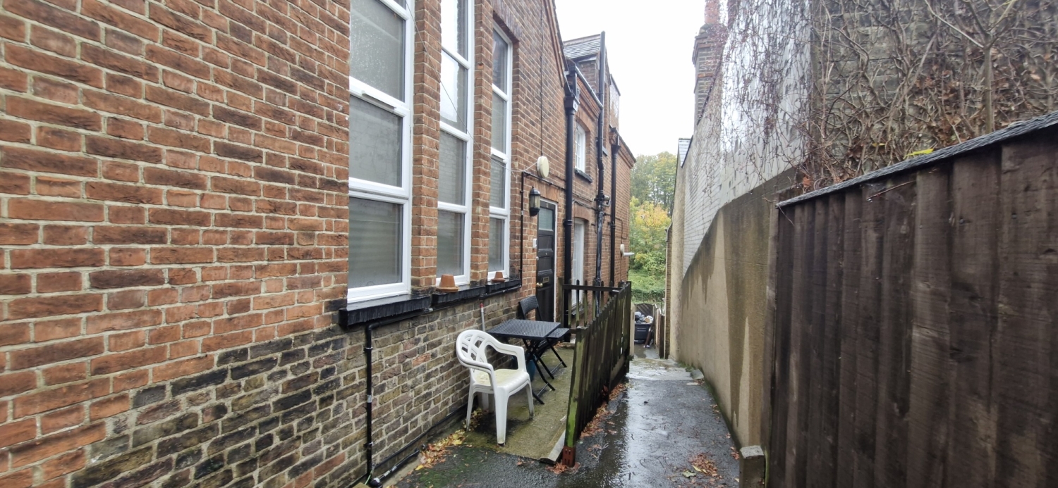 Uplands Close, London, SE18
