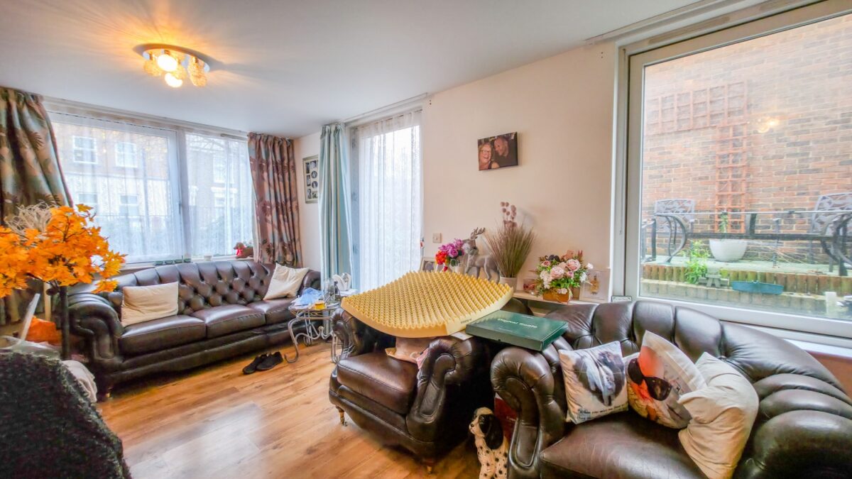 Schoolhouse Yard, Bloomfield Road, Woolwich, London, SE18