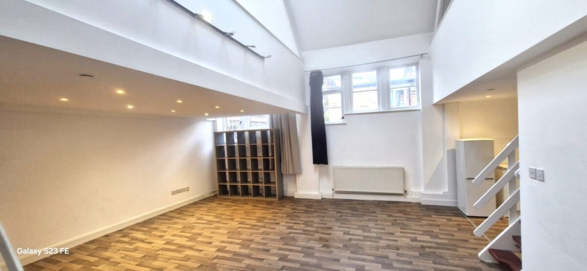 Uplands Close, London, SE18