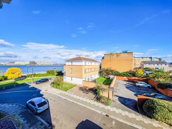 Princess Alice Way, Thamesmead, SE28