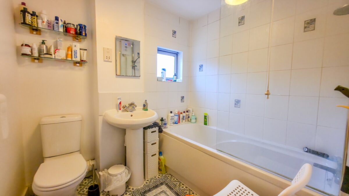 Charlesmere Gardens, Thames Reach, West Thamesmead, London, SE28