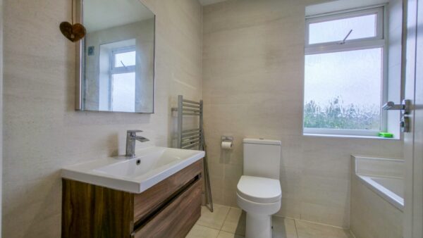 Elstree Gardens, Belvedere, DA17 5DR