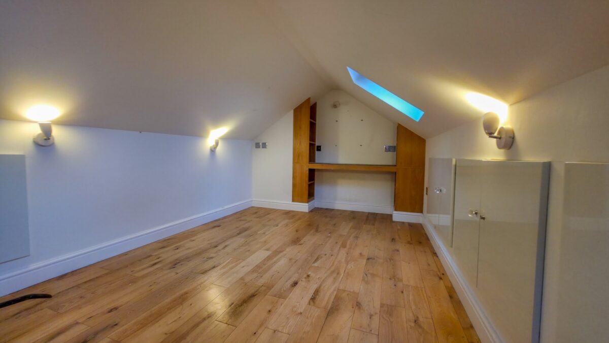 Elstree Gardens, Belvedere, DA17 5DR