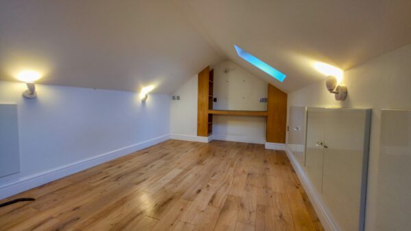 Elstree Gardens, Belvedere, DA17 5DR