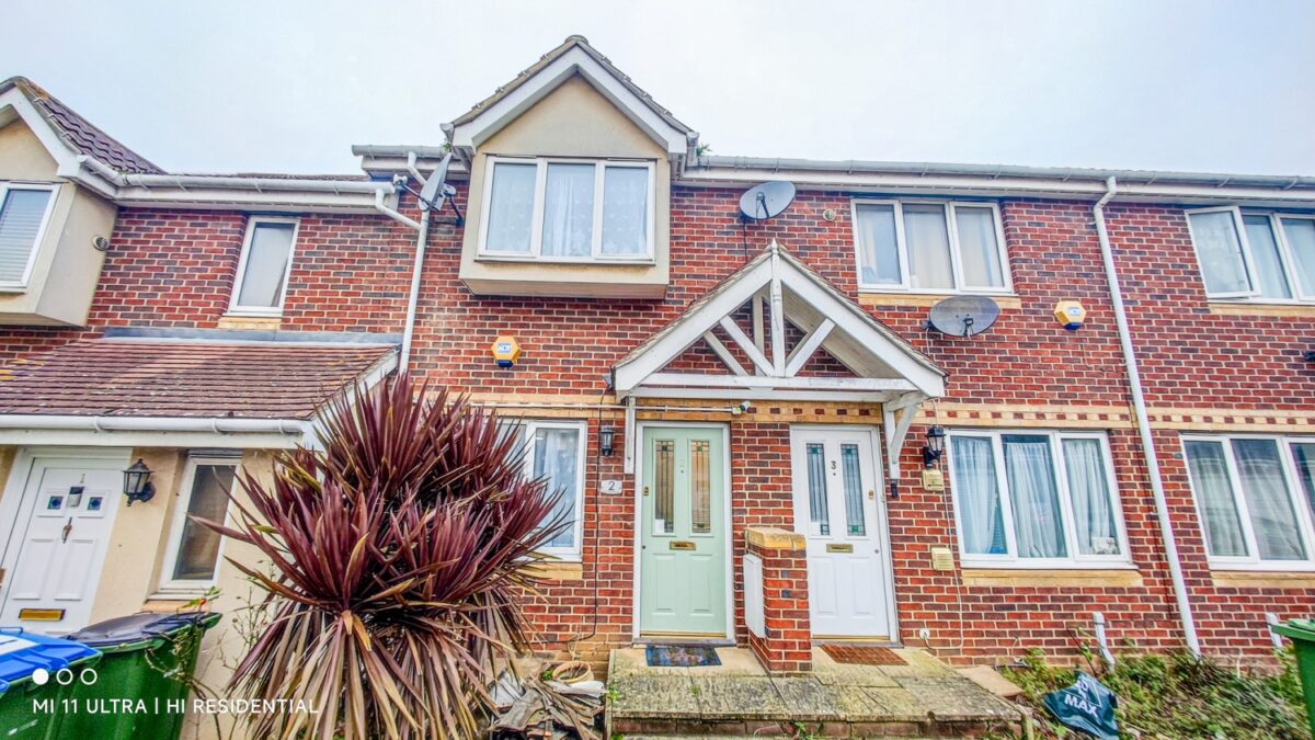 Martins Place, West Thamesmead, SE28 )LG