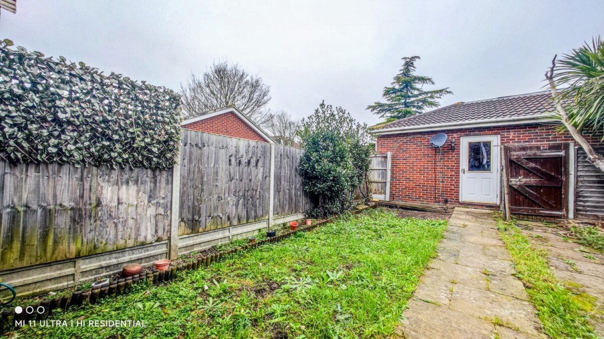 Martins Place, West Thamesmead, SE28 )LG