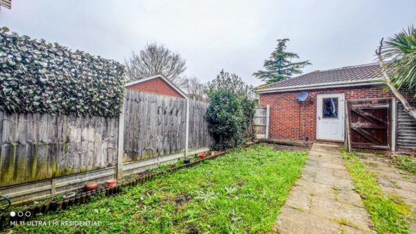 Martins Place, West Thamesmead, SE28 )LG