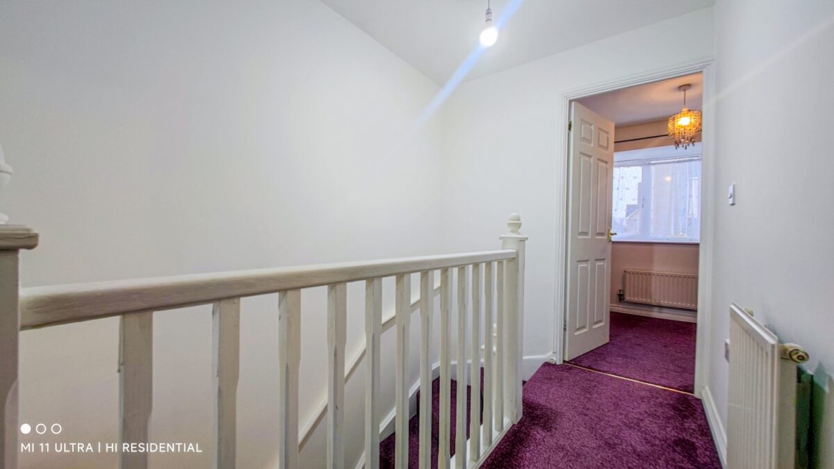 Martins Place, West Thamesmead, SE28 )LG