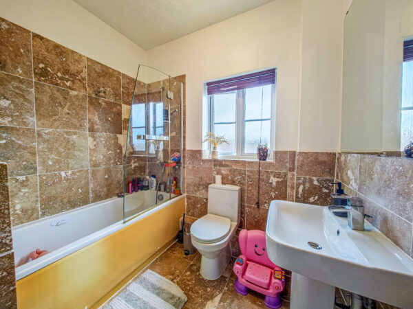 Battery Road, West Thamesmead, SE28