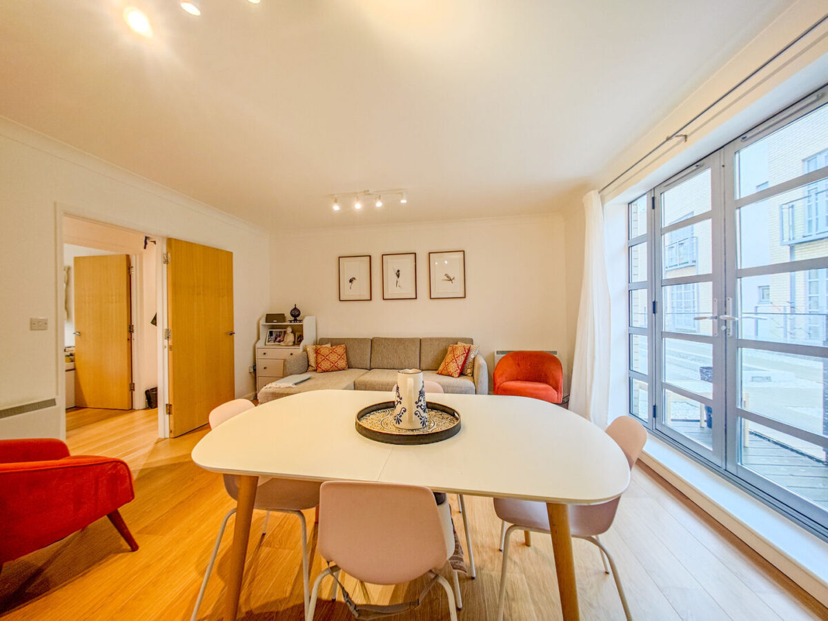 Charlesmere Gardens, West Thamesmead, London, SE28