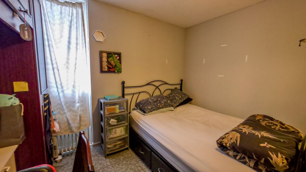 Lytton Strachey Path, Thamesmead, London, SE28