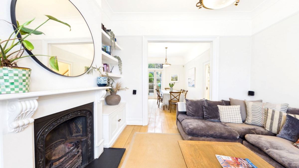 Charlton Church Lane, SE7 7AB