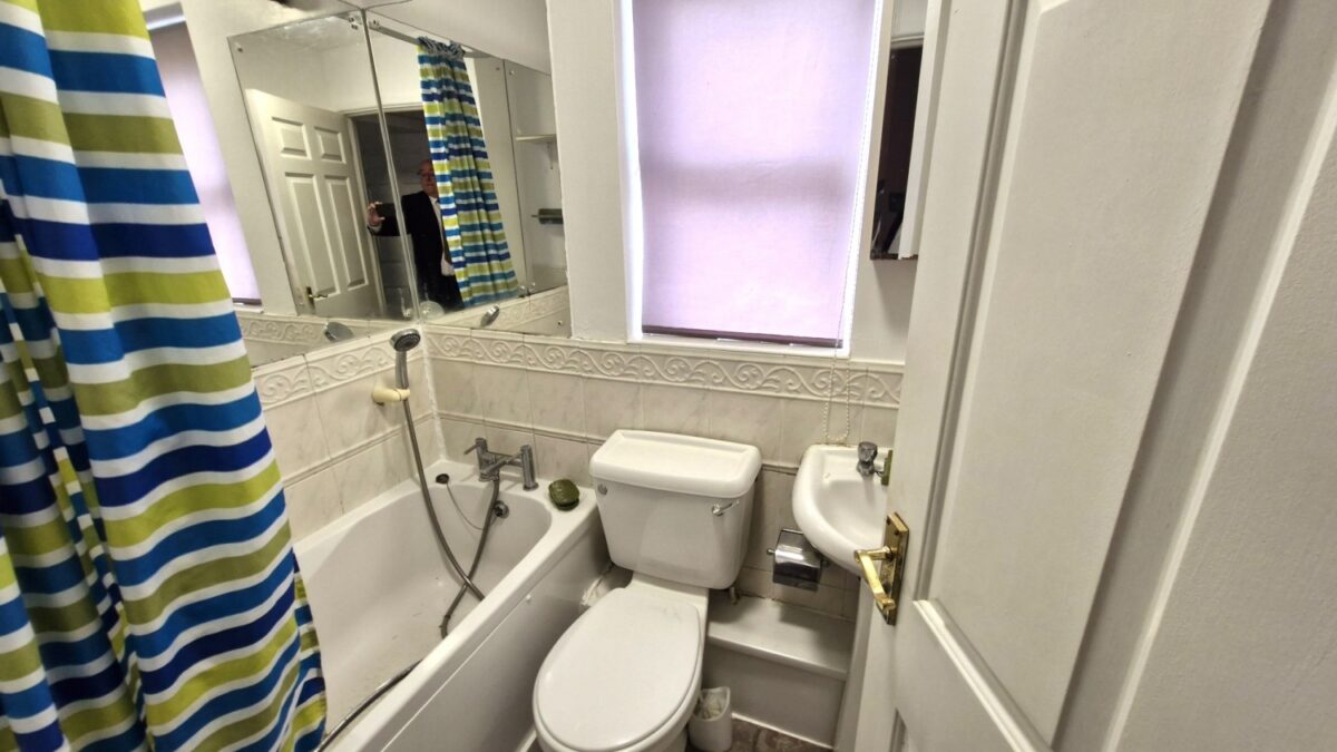 Narrow Boat Close, London, Greater London, SE28