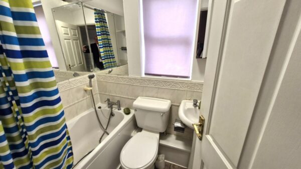 Narrow Boat Close, London, Greater London, SE28