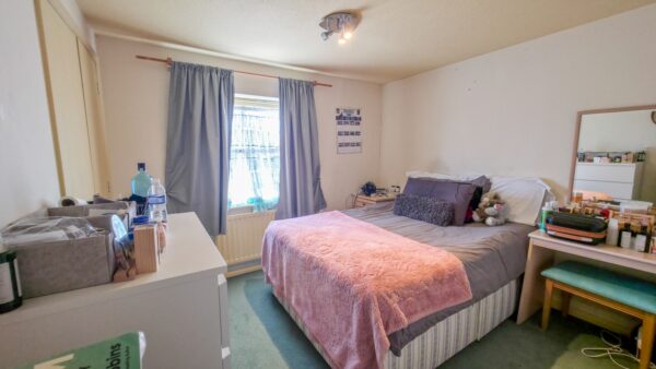 1 Waldstock Road, Central Thamesmead