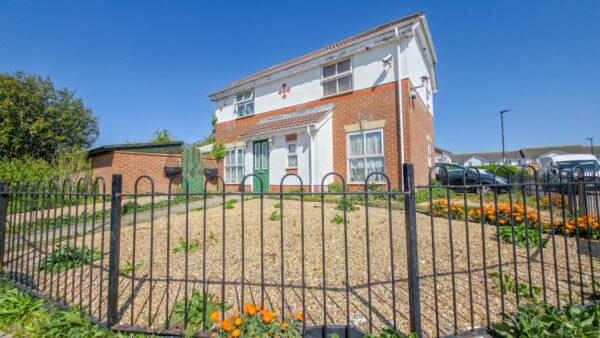 1 Waldstock Road, Central Thamesmead