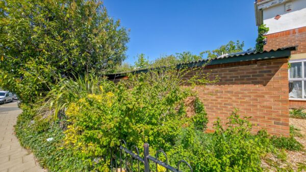 1 Waldstock Road, Central Thamesmead