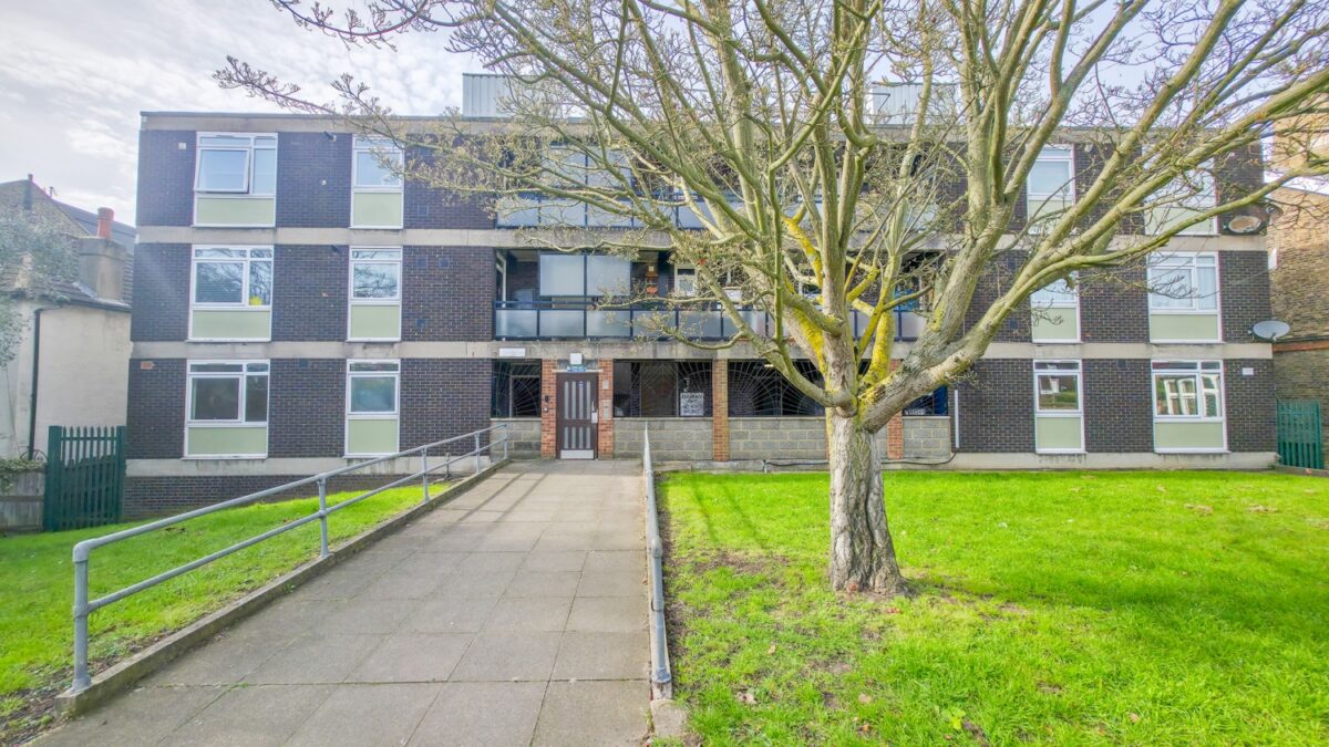 Shrewsbury Lane, London, SE18
