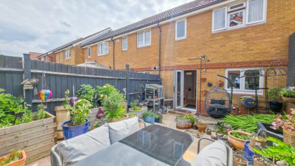 Greenhaven Drive, Central Thamesmead, SE28