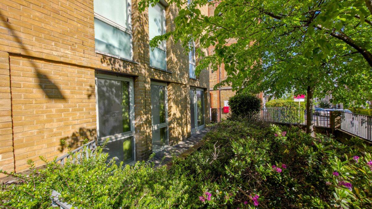 Schoolhouse Yard, Bloomfield Road, Woolwich, London, SE18
