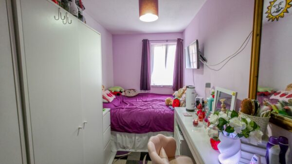 Longworth Close, Thamesmead, London, SE28